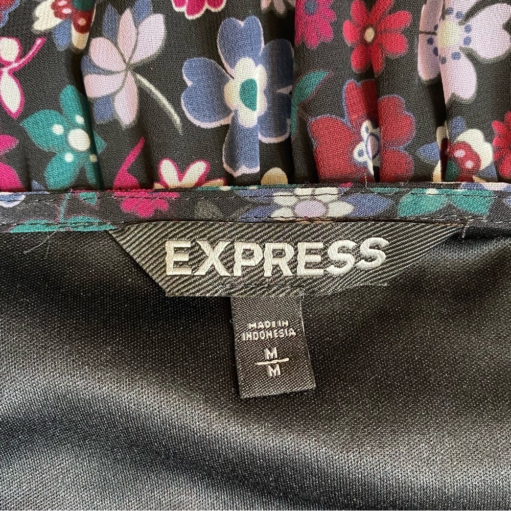 Express Mod Floral Print Long Sleeve Dress - Picture 11 of 12